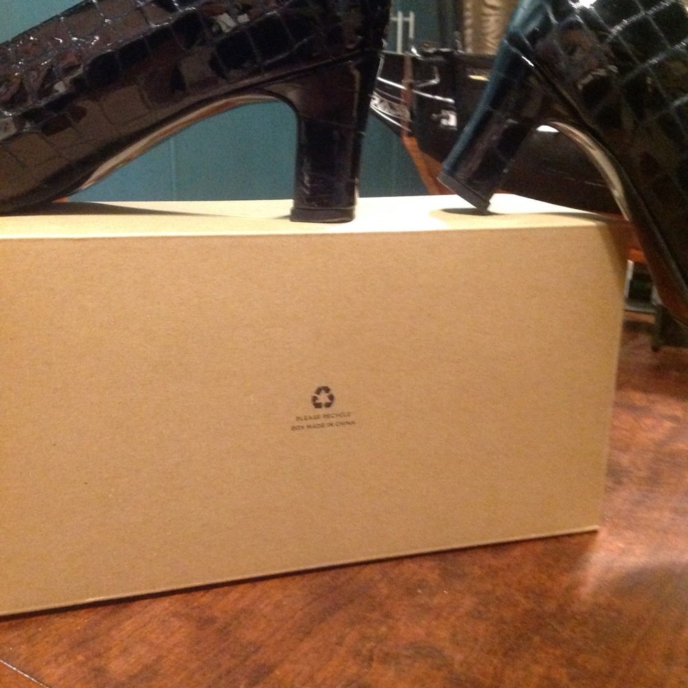 Navy Leather Pump - image 6